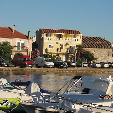 Apartments Renjak Sukošan Екстериор снимка
