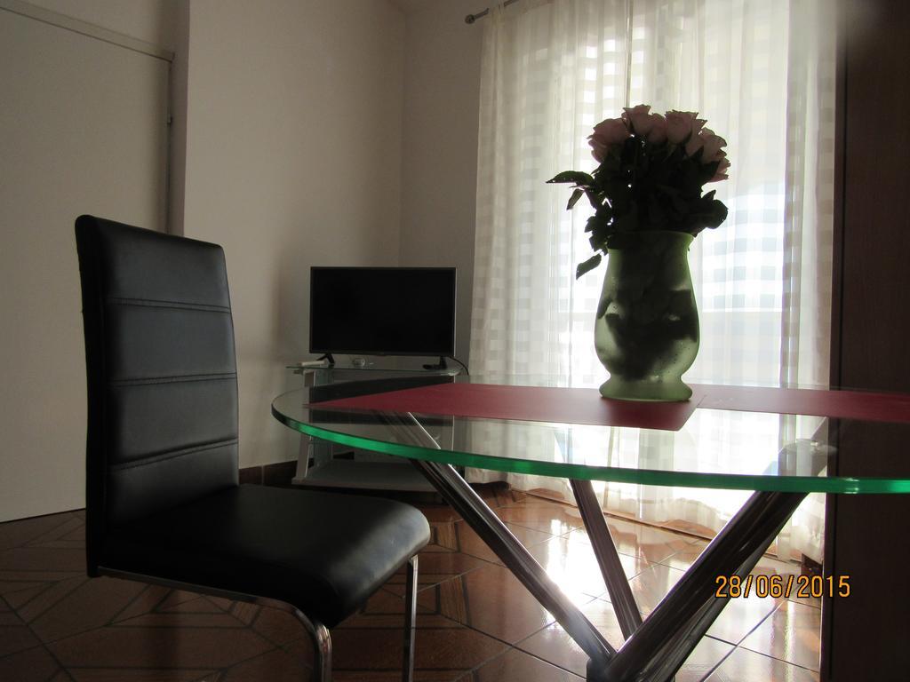 Apartments Renjak Sukošan Екстериор снимка