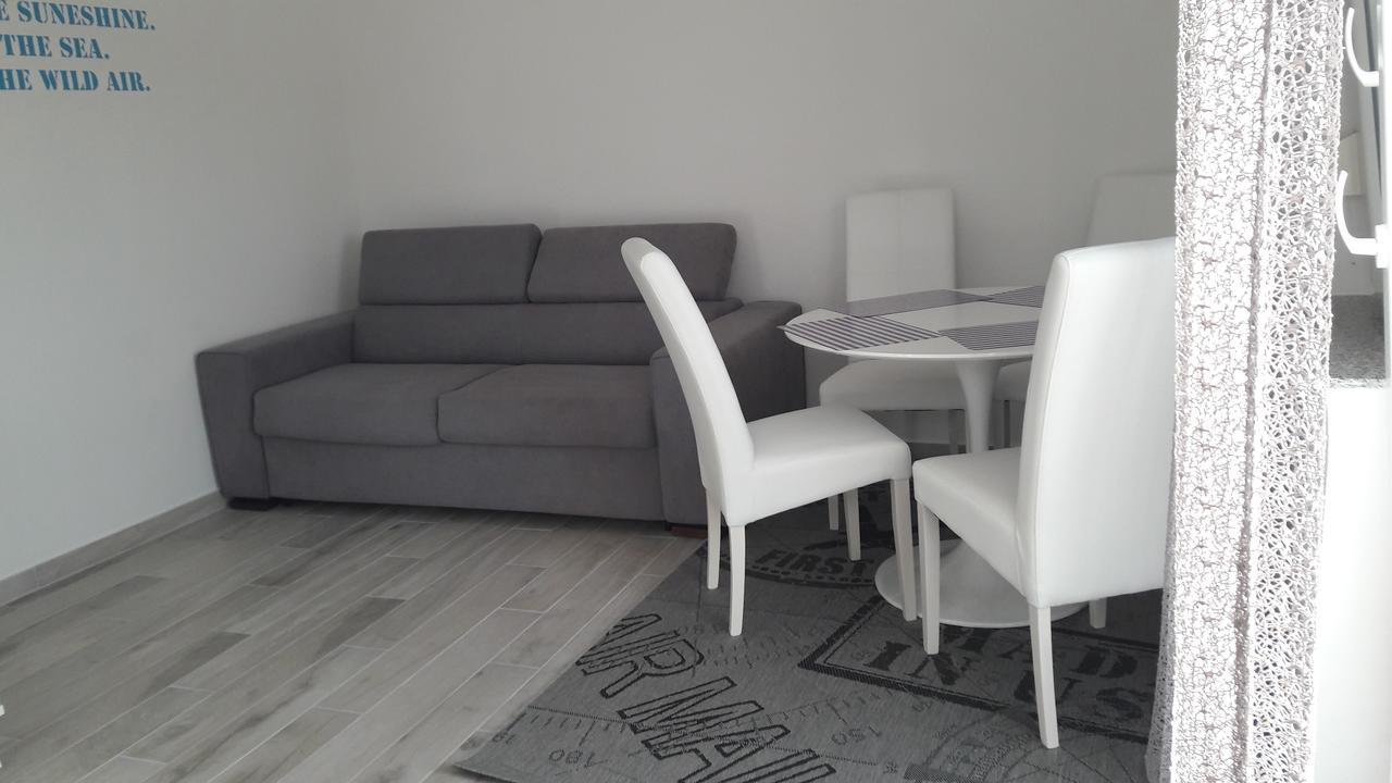 Apartments Renjak Sukošan Екстериор снимка