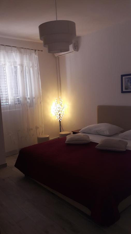 Apartments Renjak Sukošan Екстериор снимка