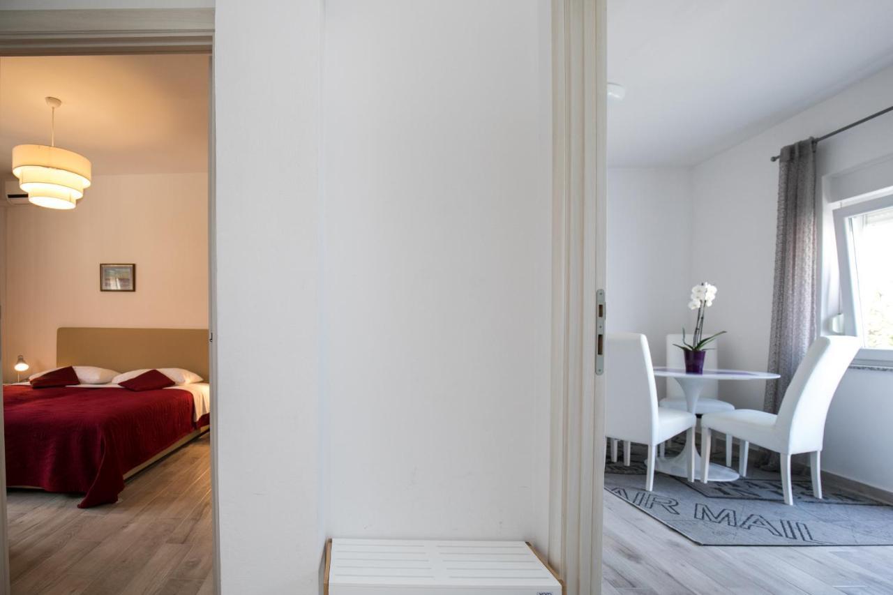Apartments Renjak Sukošan Екстериор снимка