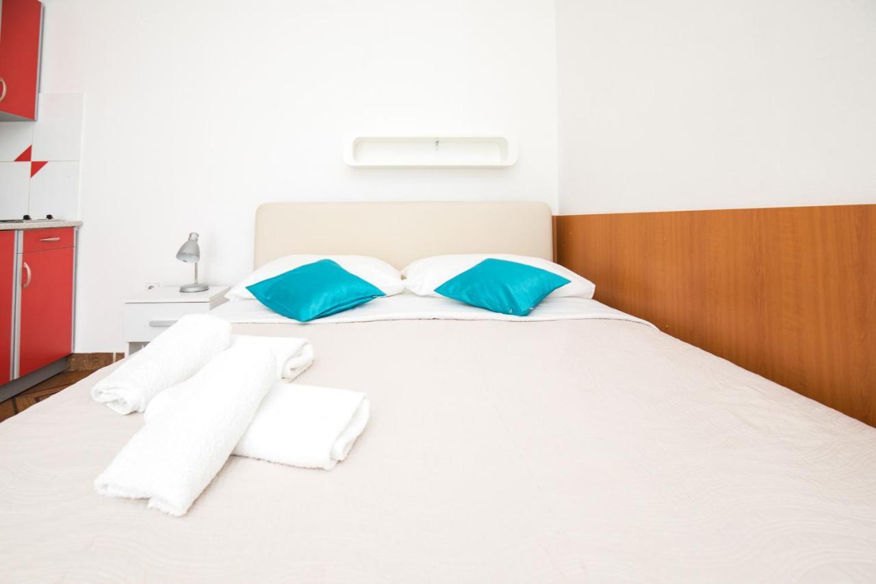 Apartments Renjak Sukošan Екстериор снимка